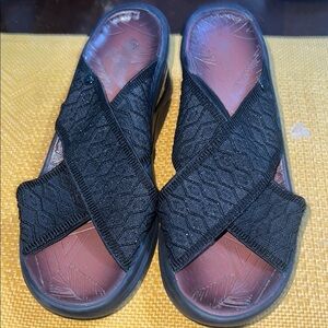 Bzees Black Slide Sandals
